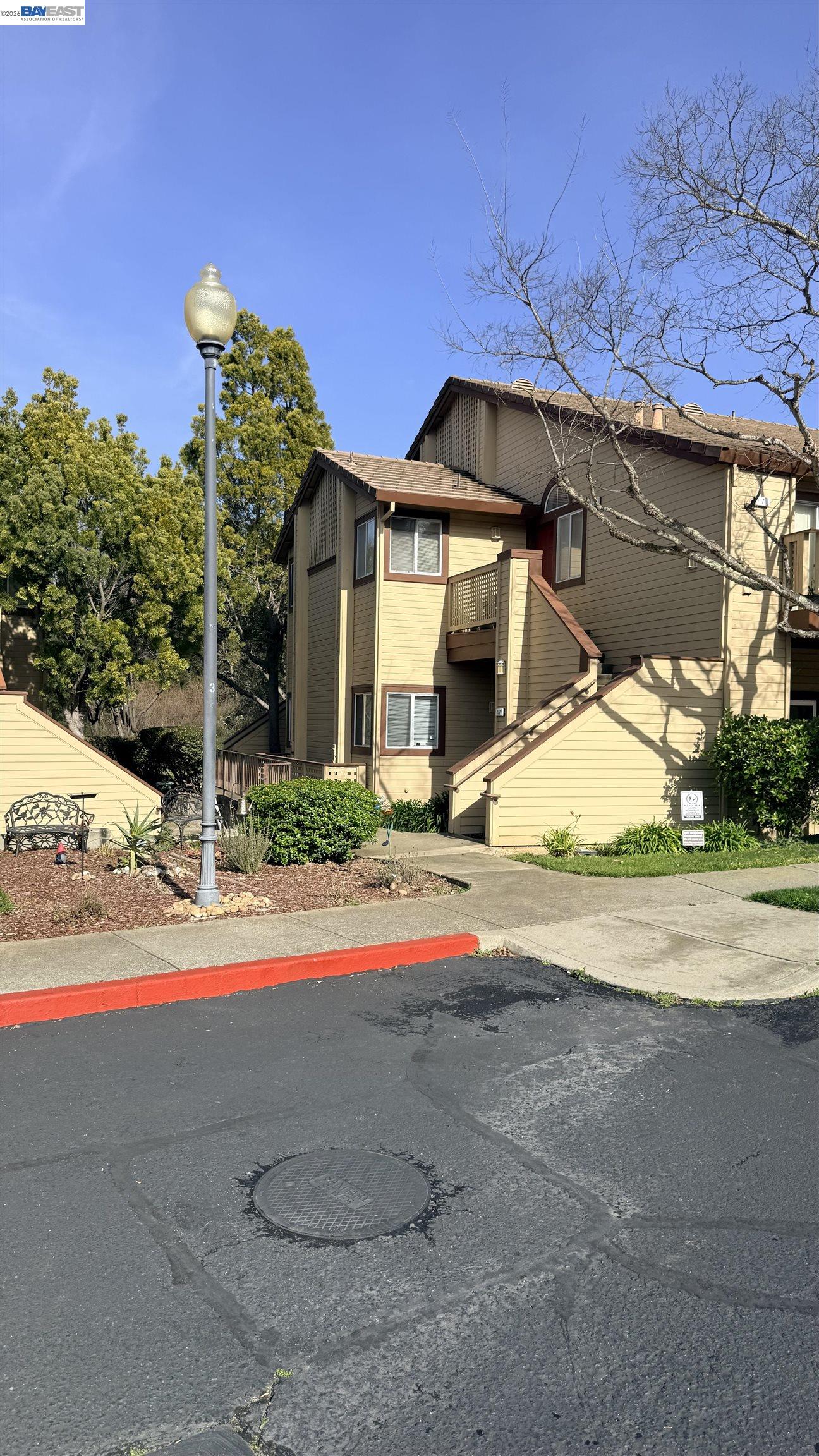 Detail Gallery Image 45 of 50 For 103 Tuscany Court, Hercules,  CA 94547 - 2 Beds | 2 Baths