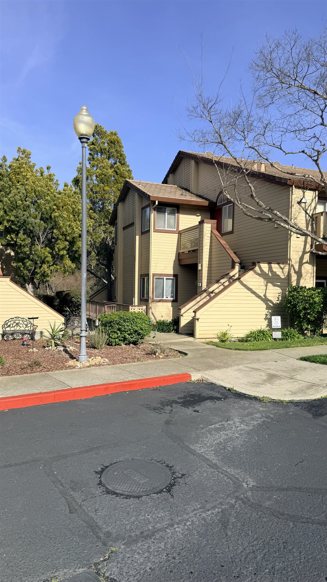 Detail Gallery Image 46 of 53 For 103 Tuscany Court, Hercules,  CA 94547 - 2 Beds | 2 Baths