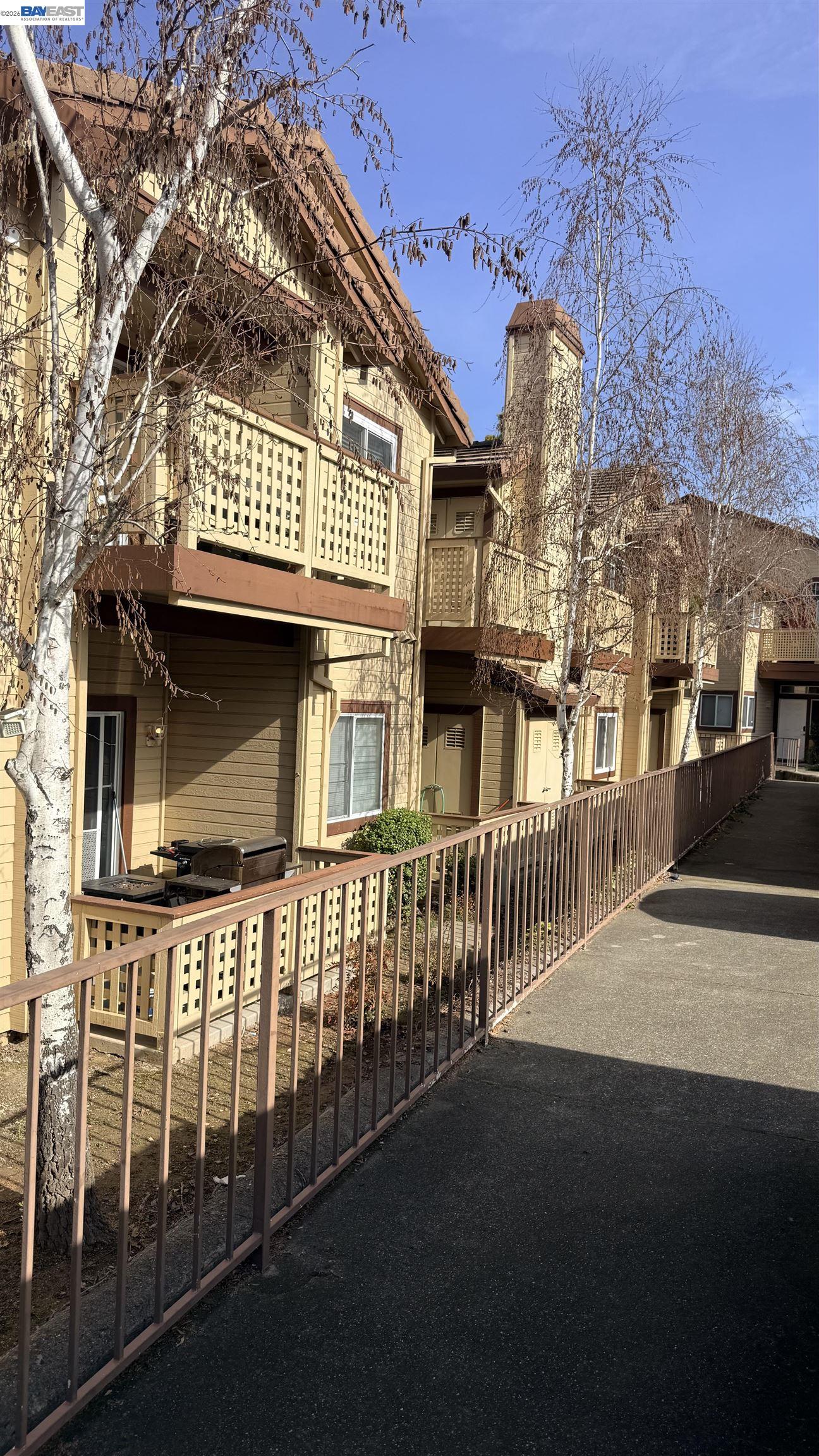 Detail Gallery Image 48 of 50 For 103 Tuscany Court, Hercules,  CA 94547 - 2 Beds | 2 Baths