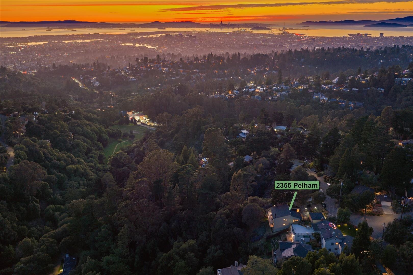 Detail Gallery Image 2 of 57 For 2355 Pelham Pl, Oakland,  CA 94611 - 3 Beds | 2/1 Baths