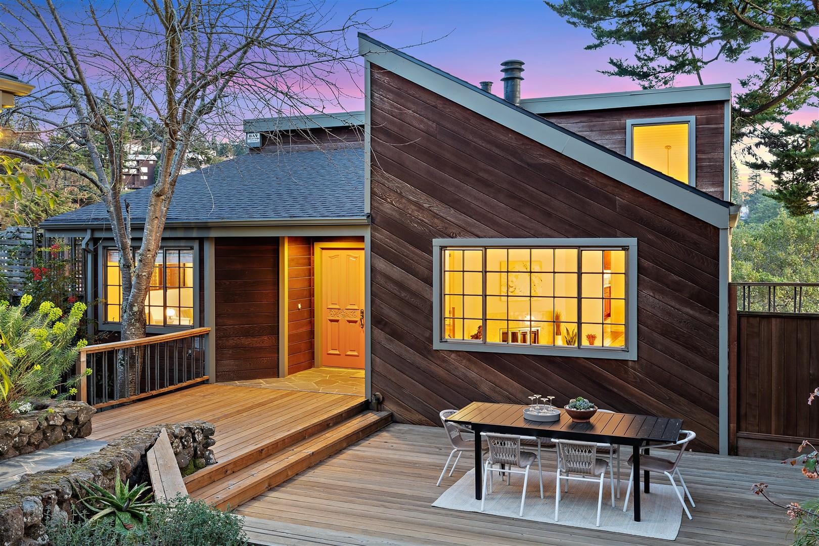 Detail Gallery Image 8 of 57 For 2355 Pelham Pl, Oakland,  CA 94611 - 3 Beds | 2/1 Baths