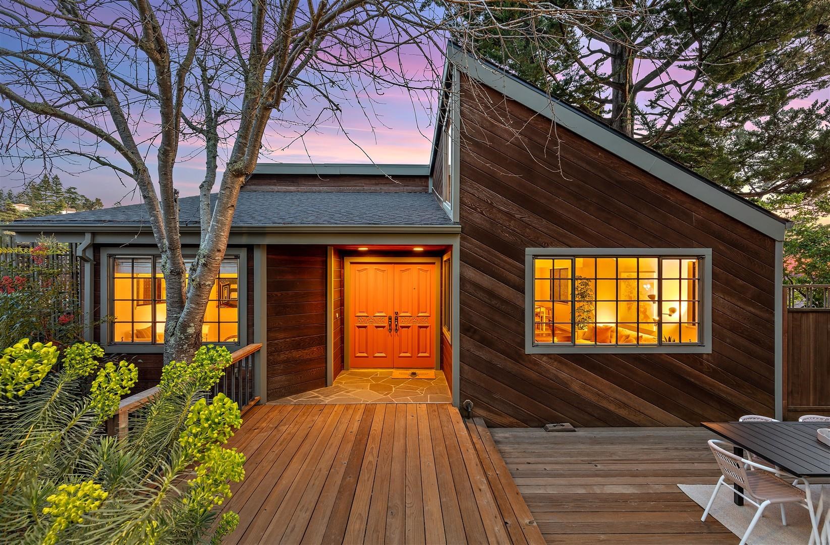 Detail Gallery Image 9 of 57 For 2355 Pelham Pl, Oakland,  CA 94611 - 3 Beds | 2/1 Baths