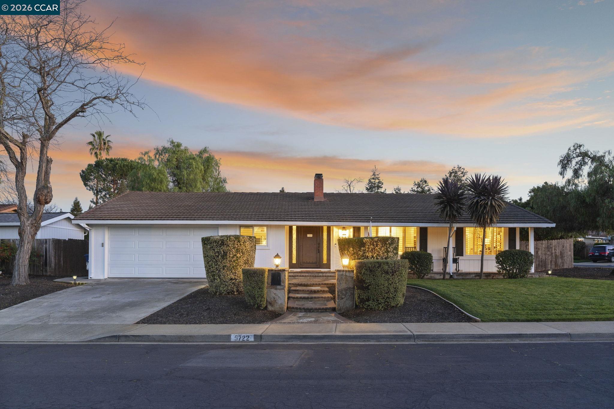 Front Image Thumbnail for CC41123505