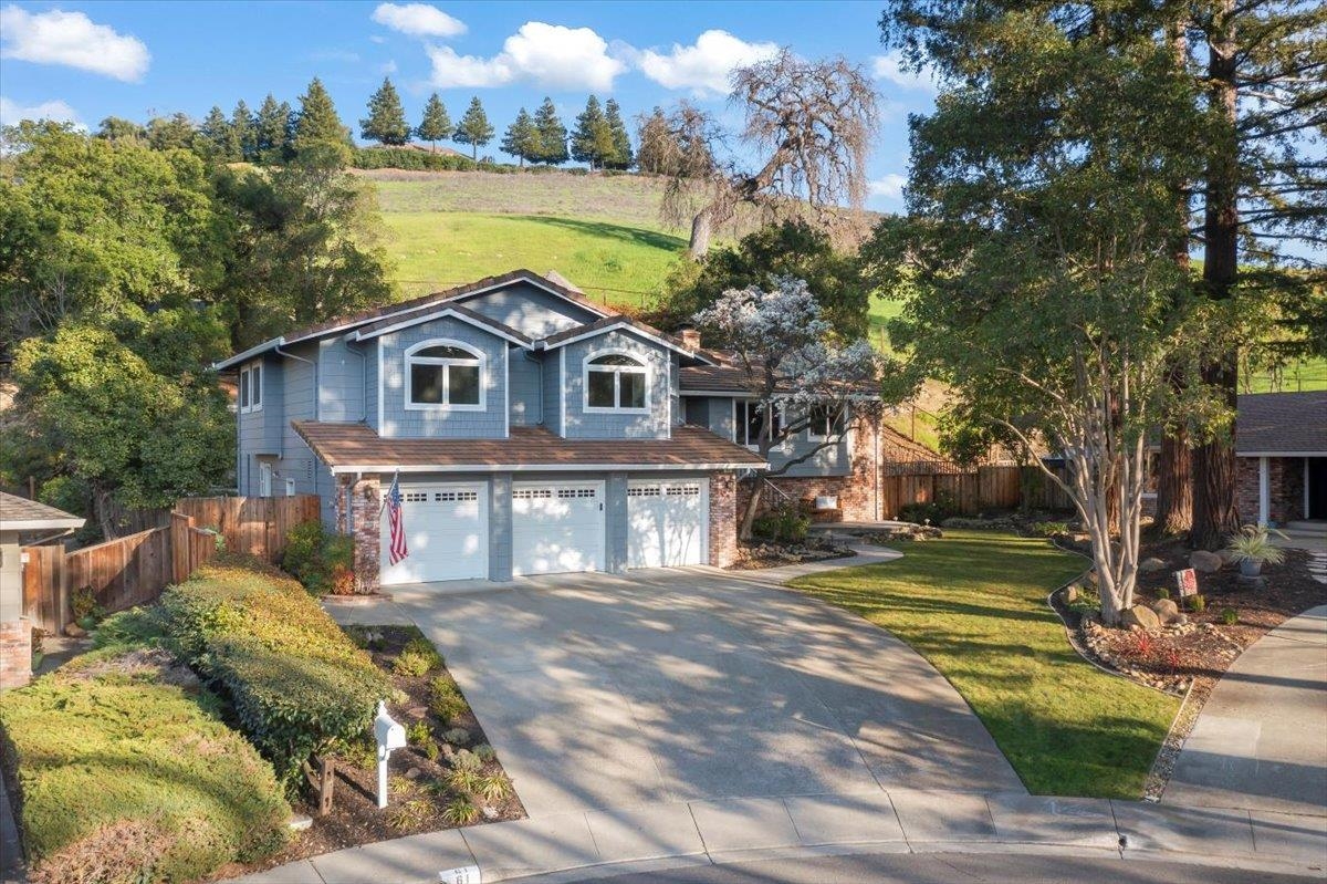 Detail Gallery Image 2 of 56 For 61 Willowview Ct, Danville,  CA 94526 - 4 Beds | 3 Baths