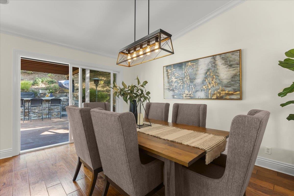 Detail Gallery Image 13 of 56 For 61 Willowview Ct, Danville,  CA 94526 - 4 Beds | 3 Baths