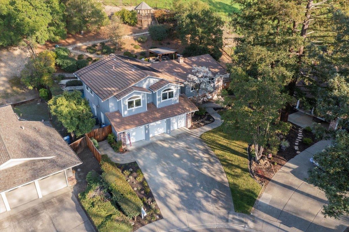 Detail Gallery Image 4 of 56 For 61 Willowview Ct, Danville,  CA 94526 - 4 Beds | 3 Baths