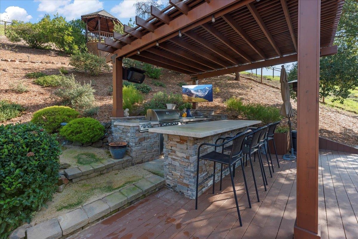 Detail Gallery Image 43 of 56 For 61 Willowview Ct, Danville,  CA 94526 - 4 Beds | 3 Baths