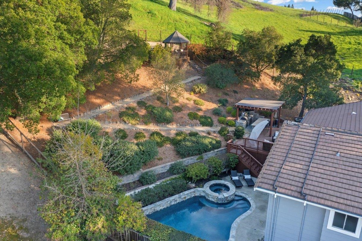 Detail Gallery Image 48 of 56 For 61 Willowview Ct, Danville,  CA 94526 - 4 Beds | 3 Baths