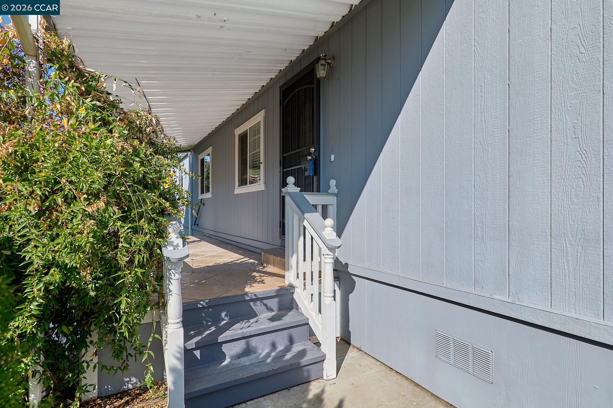 Detail Gallery Image 2 of 27 For 16711 Marsh Creek Road #112,  Clayton,  CA 94517 - 3 Beds | 2 Baths
