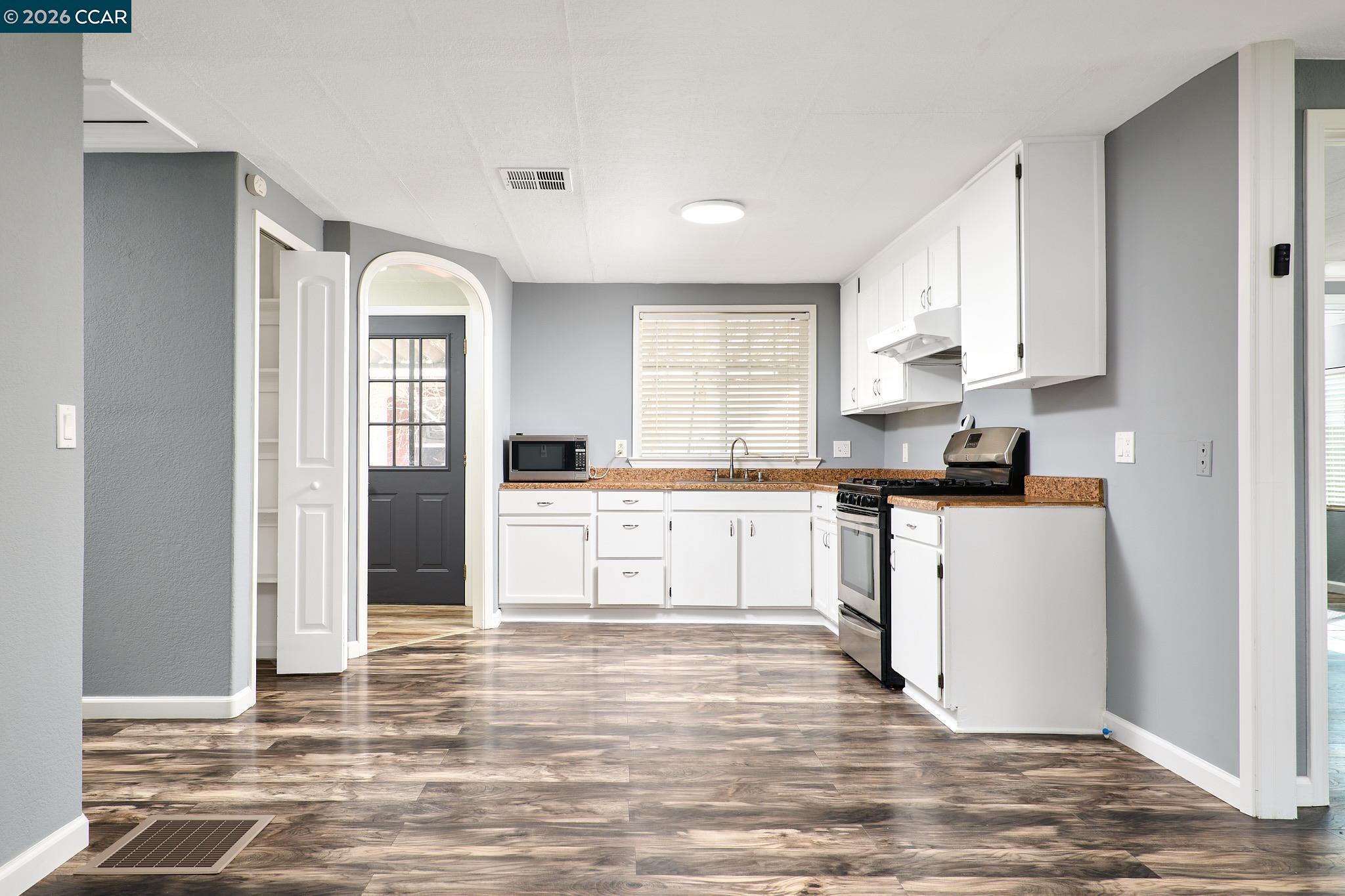 Detail Gallery Image 11 of 27 For 16711 Marsh Creek Road #112,  Clayton,  CA 94517 - 3 Beds | 2 Baths