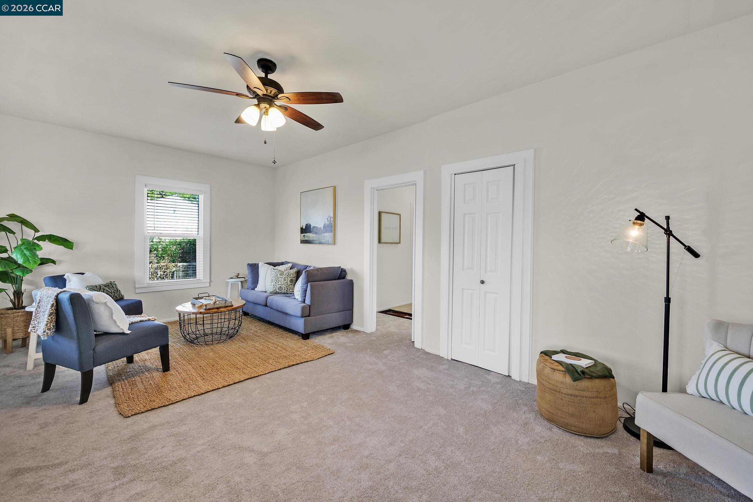 Detail Gallery Image 4 of 32 For 22820 5th St, Hayward,  CA 94541 - 5 Beds | 2/1 Baths