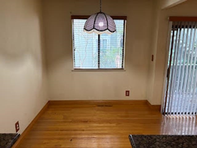 Detail Gallery Image 4 of 14 For 8781 Mountain Blvd #5,  Oakland,  CA 94605 - 1 Beds | 1 Baths