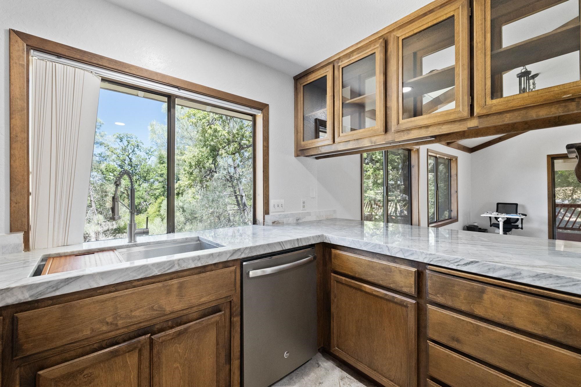 Detail Gallery Image 15 of 33 For 12629 Cresthavaen, Groveland,  CA 95321 - 3 Beds | 2/1 Baths