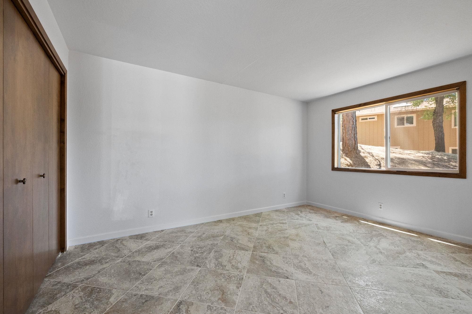 Detail Gallery Image 31 of 33 For 12629 Cresthavaen, Groveland,  CA 95321 - 3 Beds | 2/1 Baths