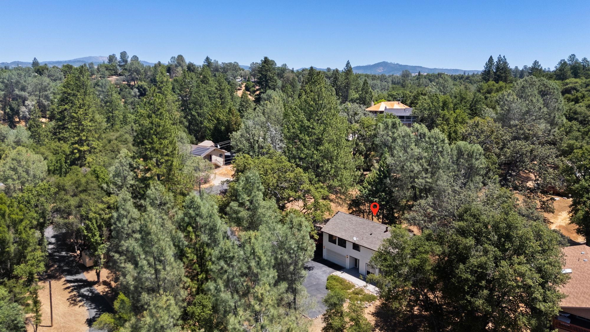 Detail Gallery Image 6 of 33 For 12629 Cresthavaen, Groveland,  CA 95321 - 3 Beds | 2/1 Baths