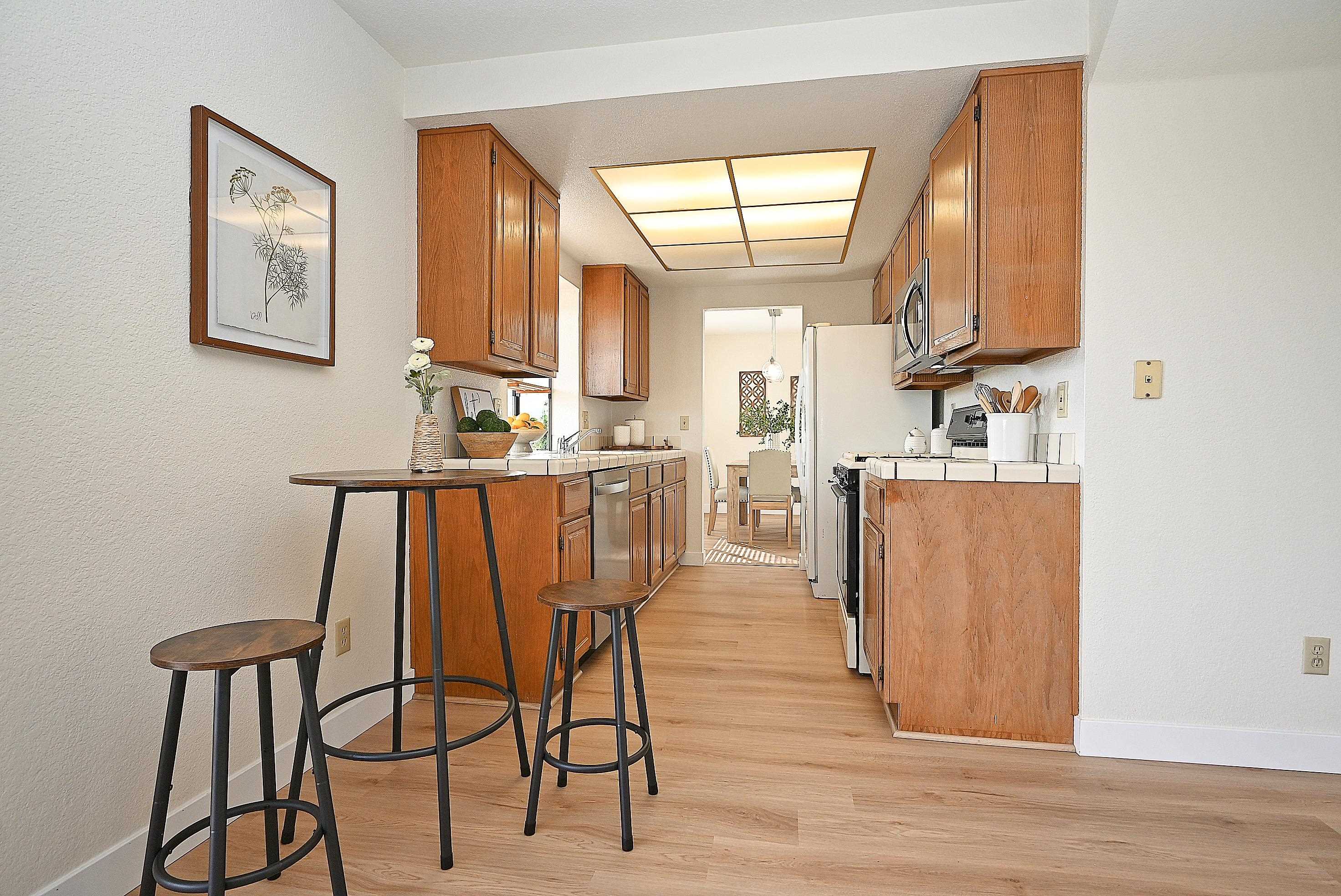 Detail Gallery Image 11 of 54 For 137 Pirates Cv, Vallejo,  CA 94591 - 4 Beds | 2/1 Baths