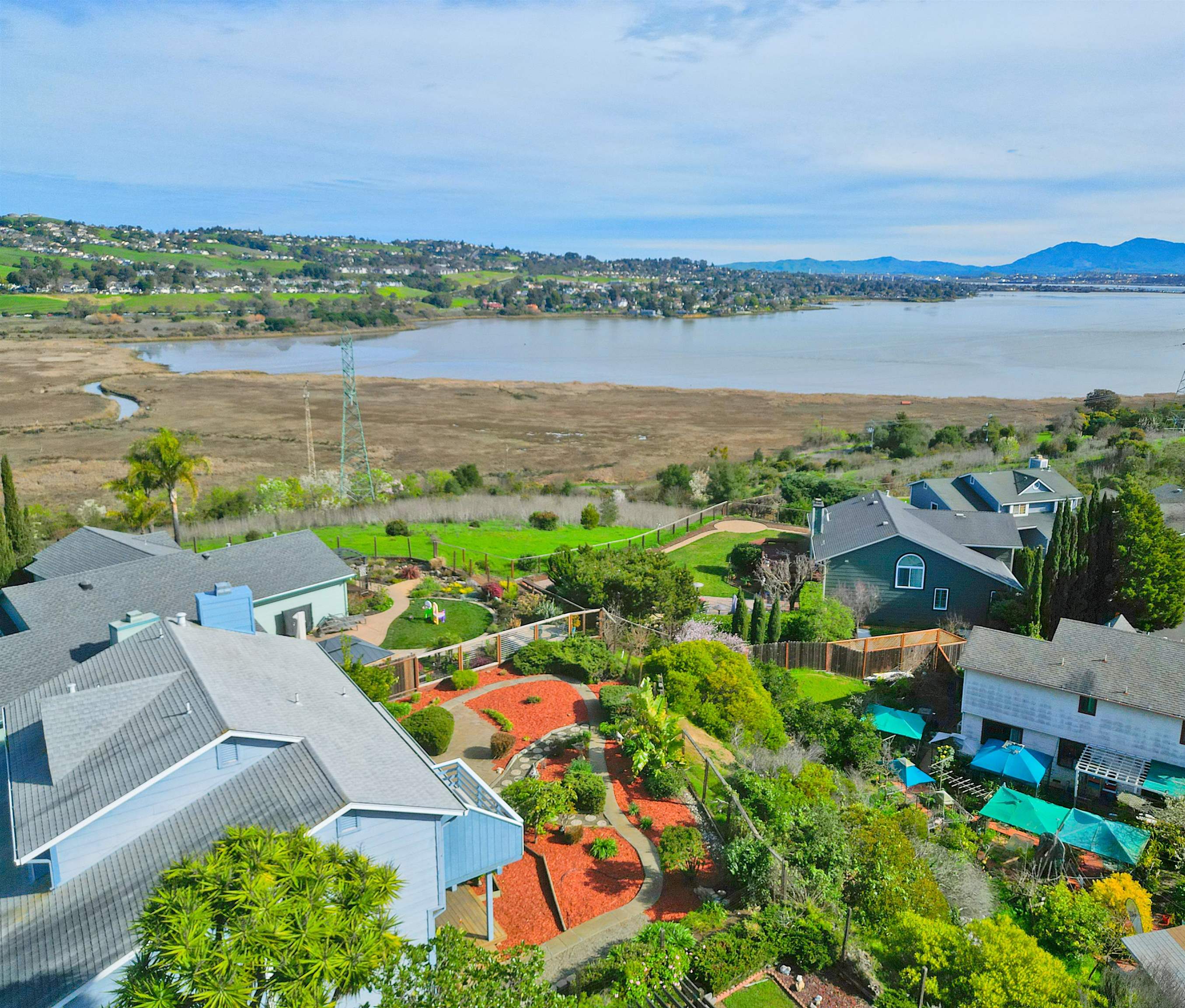 Detail Gallery Image 41 of 54 For 137 Pirates Cv, Vallejo,  CA 94591 - 4 Beds | 2/1 Baths