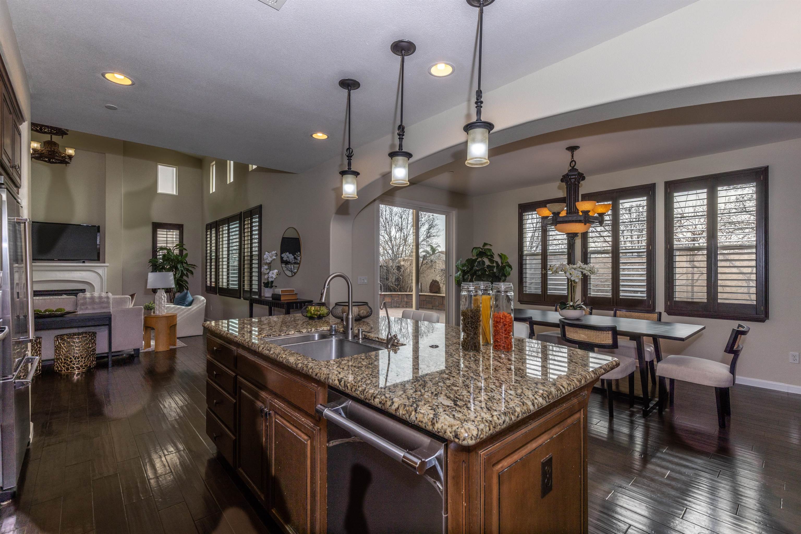 Detail Gallery Image 10 of 33 For 3252 Carpenter Way, San Ramon,  CA 94582-5471 - 4 Beds | 3/1 Baths