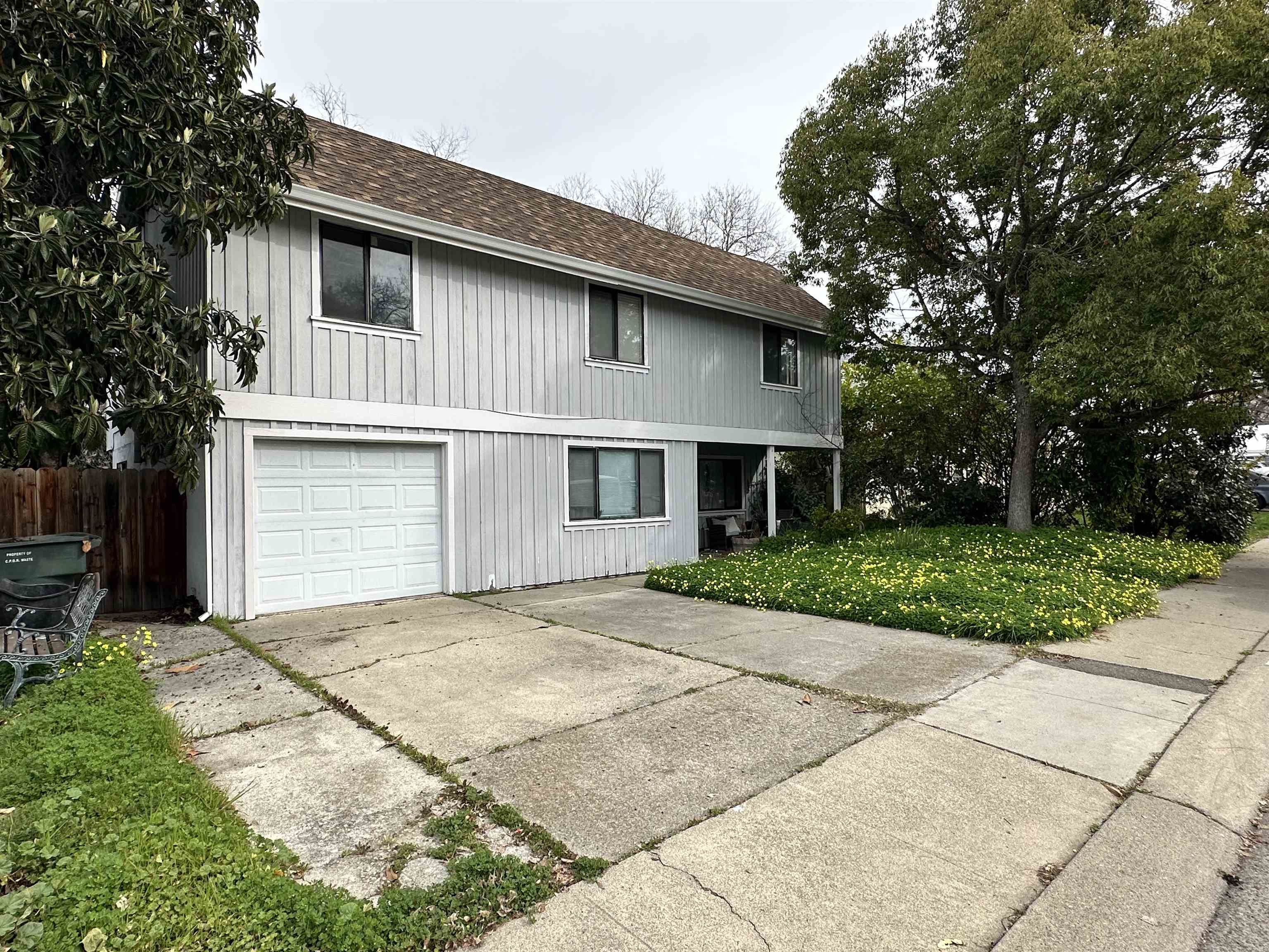 Detail Gallery Image 3 of 3 For 4219 Sherwood Ct, Concord,  CA 94521 - 4 Beds | 2 Baths