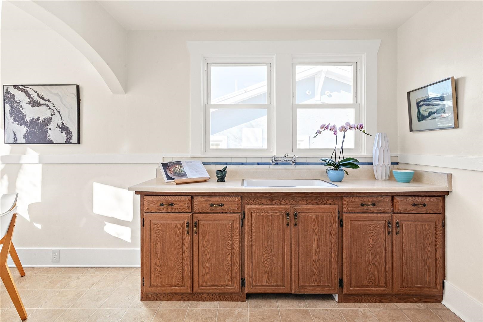 Detail Gallery Image 12 of 37 For 938 Masonic Ave, Albany,  CA 94706 - 2 Beds | 1 Baths