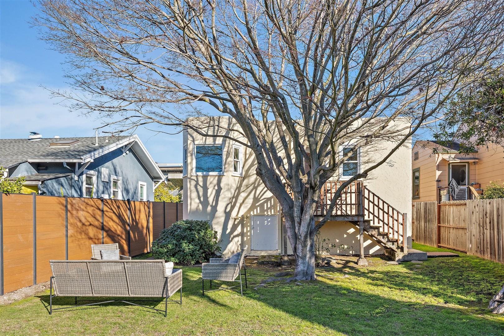 Detail Gallery Image 26 of 37 For 938 Masonic Ave, Albany,  CA 94706 - 2 Beds | 1 Baths