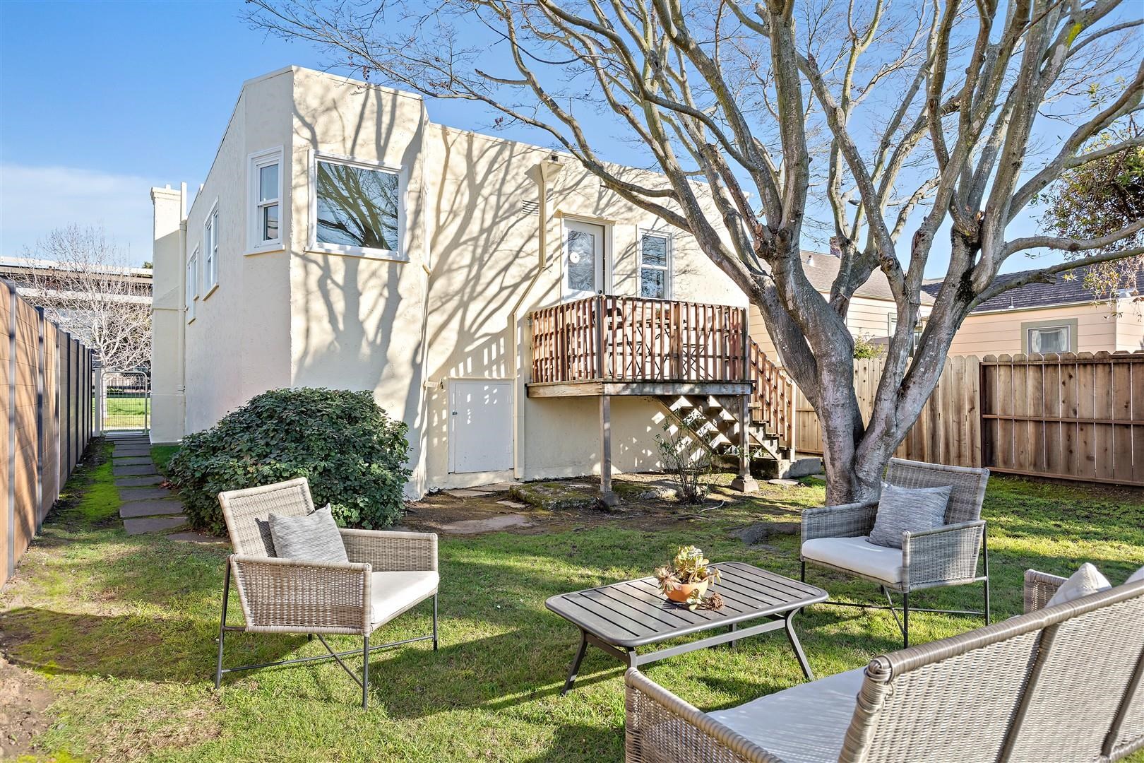 Detail Gallery Image 28 of 37 For 938 Masonic Ave, Albany,  CA 94706 - 2 Beds | 1 Baths