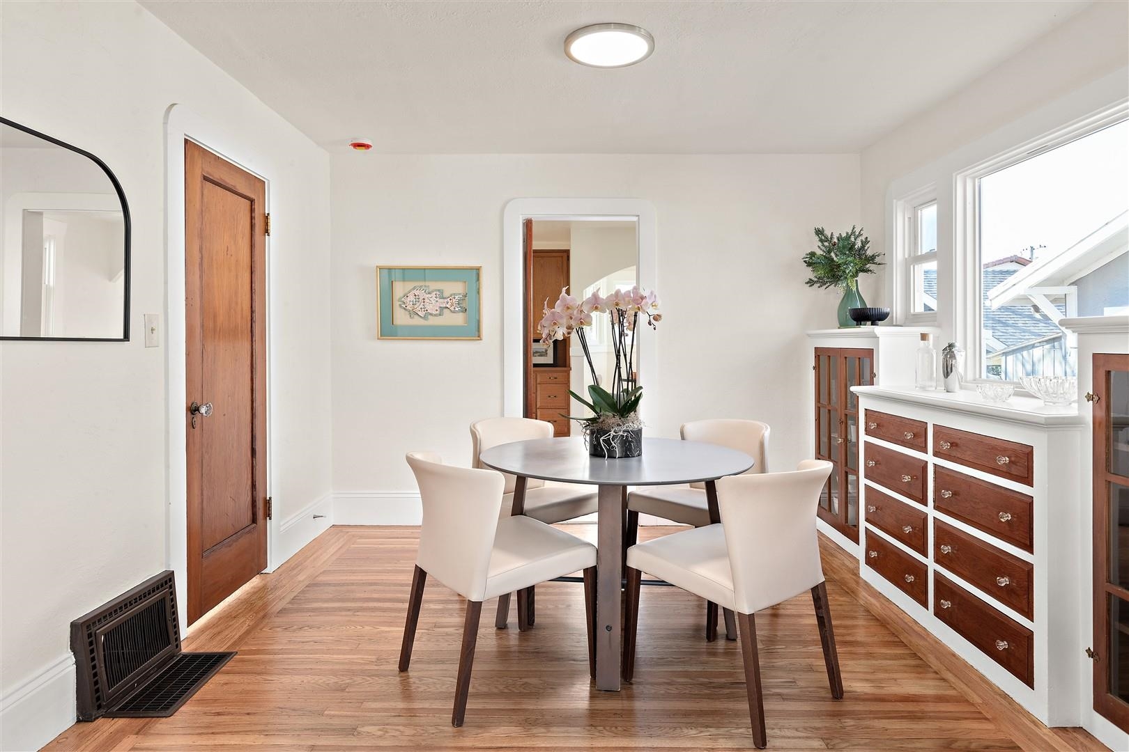 Detail Gallery Image 8 of 37 For 938 Masonic Ave, Albany,  CA 94706 - 2 Beds | 1 Baths