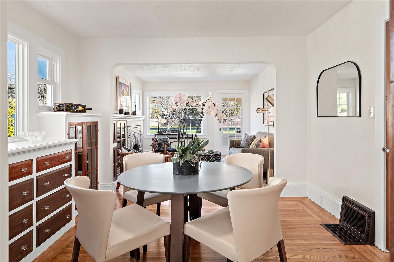 Detail Gallery Image 9 of 37 For 938 Masonic Ave, Albany,  CA 94706 - 2 Beds | 1 Baths