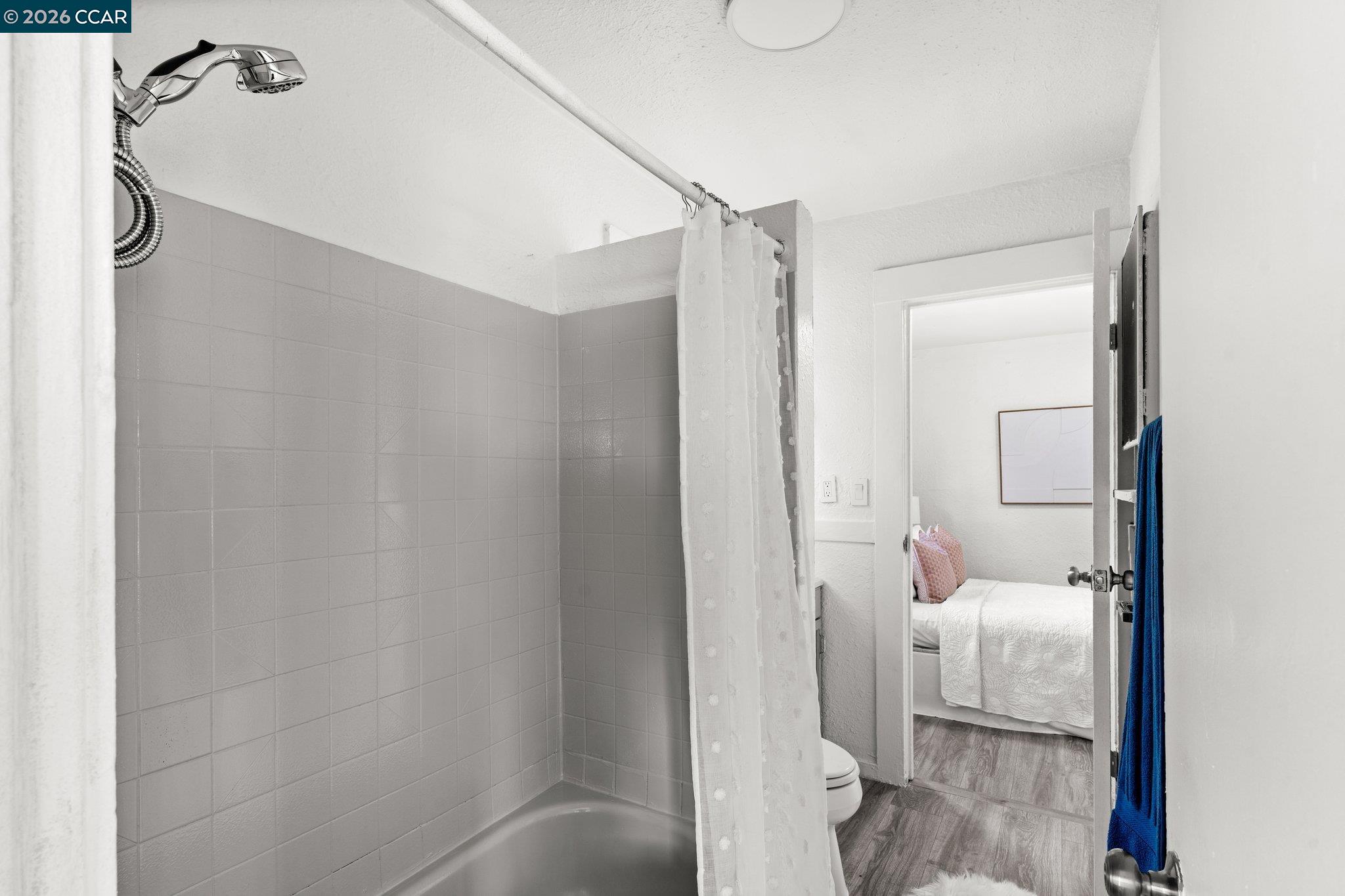 Detail Gallery Image 19 of 28 For 2612 75th Ave, Oakland,  CA 94605 - 2 Beds | 1/1 Baths