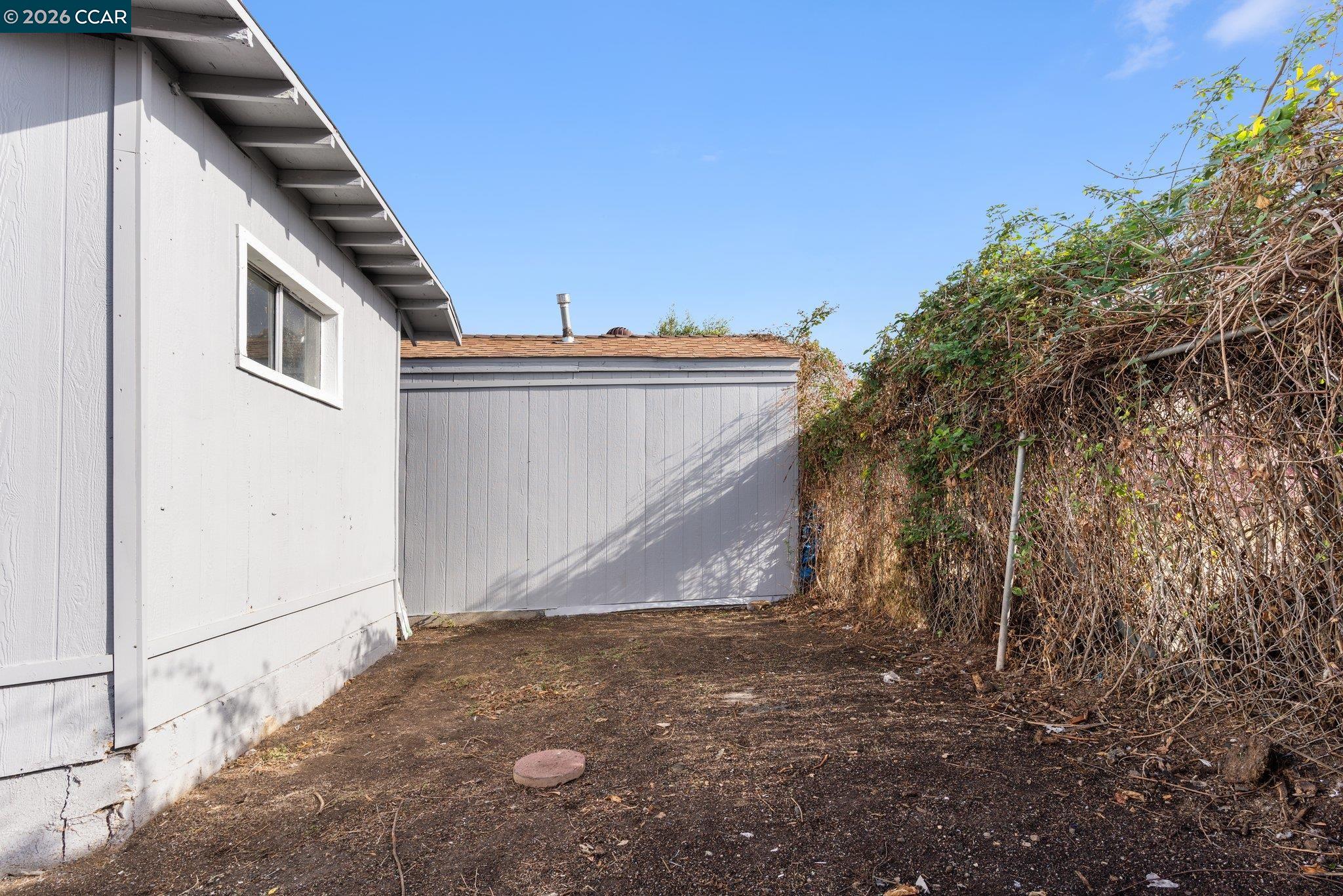 Detail Gallery Image 26 of 28 For 2612 75th Ave, Oakland,  CA 94605 - 2 Beds | 1/1 Baths