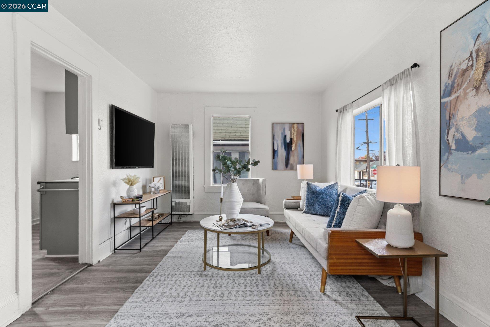 Detail Gallery Image 4 of 28 For 2612 75th Ave, Oakland,  CA 94605 - 2 Beds | 1/1 Baths