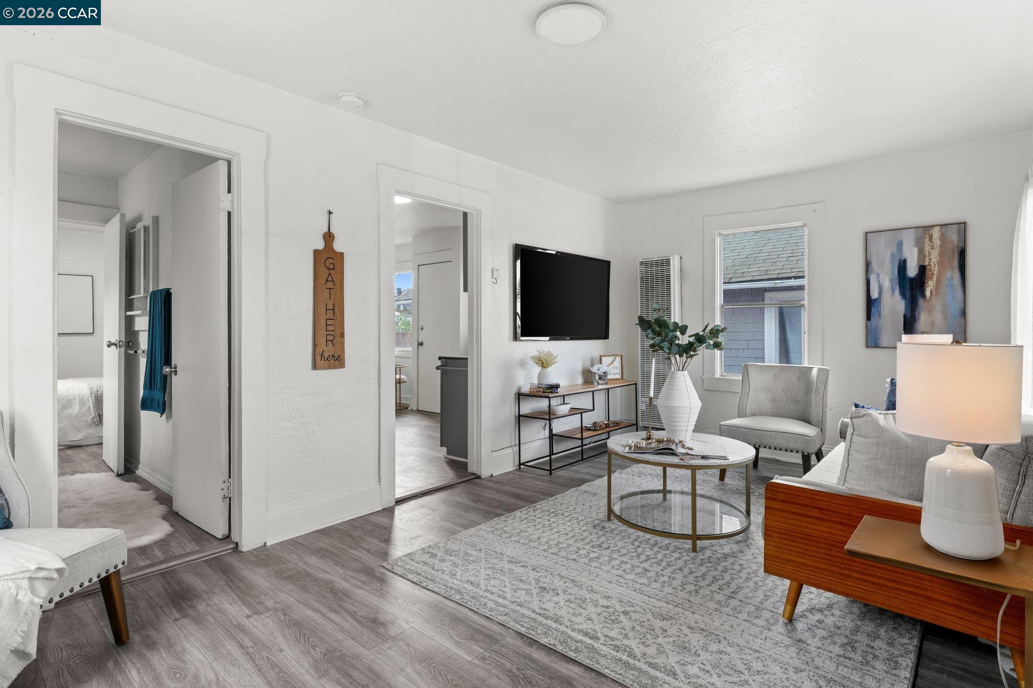 Detail Gallery Image 5 of 28 For 2612 75th Ave, Oakland,  CA 94605 - 2 Beds | 1/1 Baths