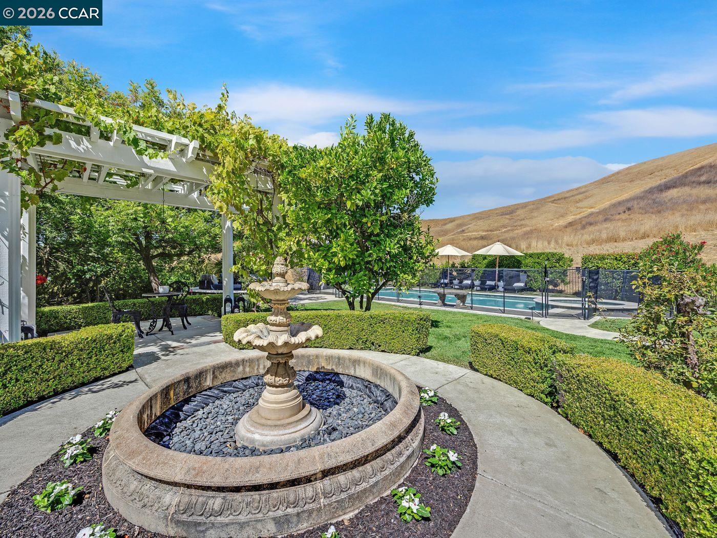 Detail Gallery Image 39 of 59 For 3911 Deer Trail Ln, Danville,  CA 94506 - 4 Beds | 3 Baths