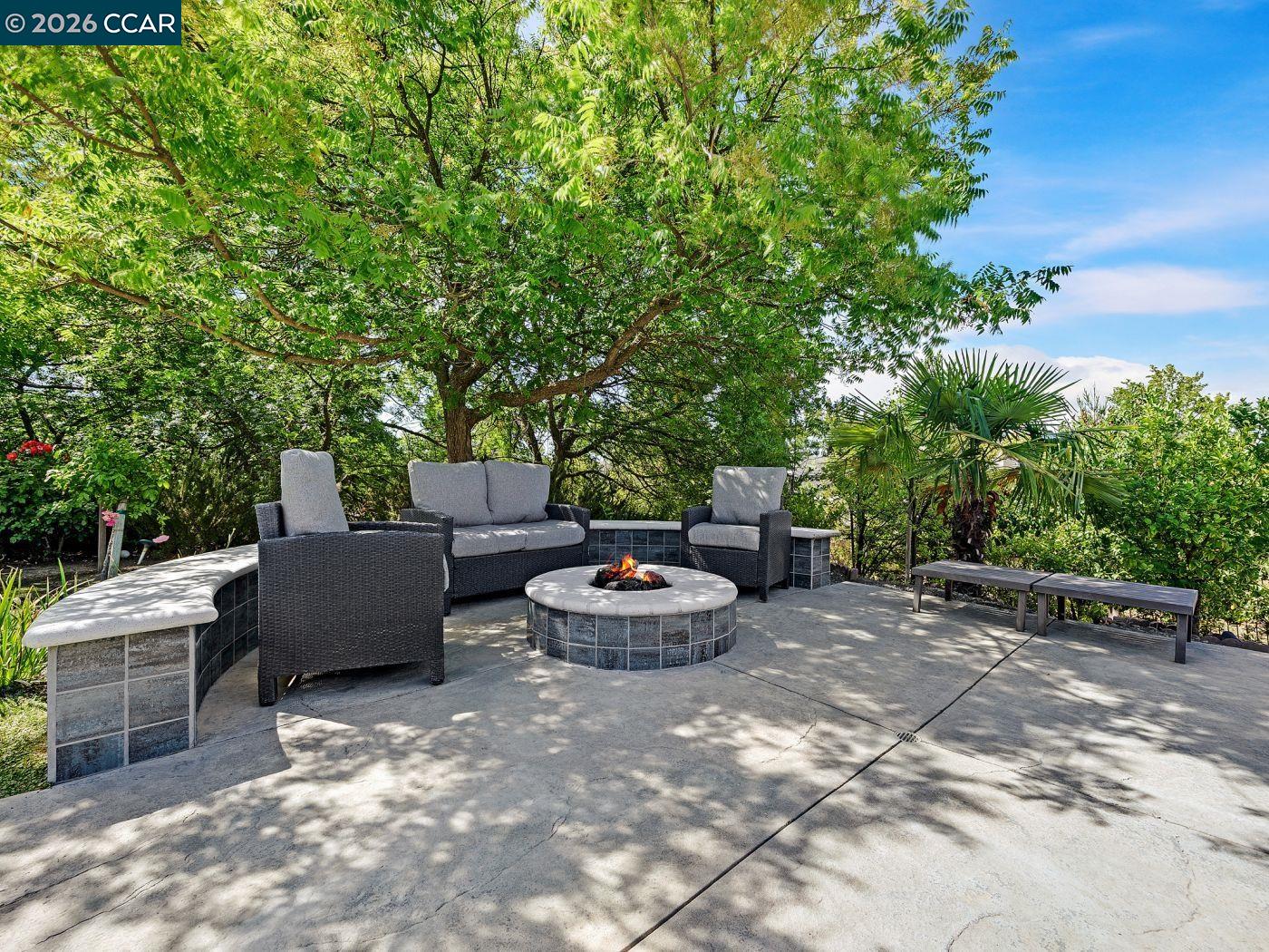 Detail Gallery Image 43 of 59 For 3911 Deer Trail Ln, Danville,  CA 94506 - 4 Beds | 3 Baths