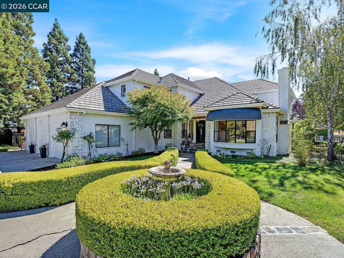 Detail Gallery Image 6 of 59 For 3911 Deer Trail Ln, Danville,  CA 94506 - 4 Beds | 3 Baths