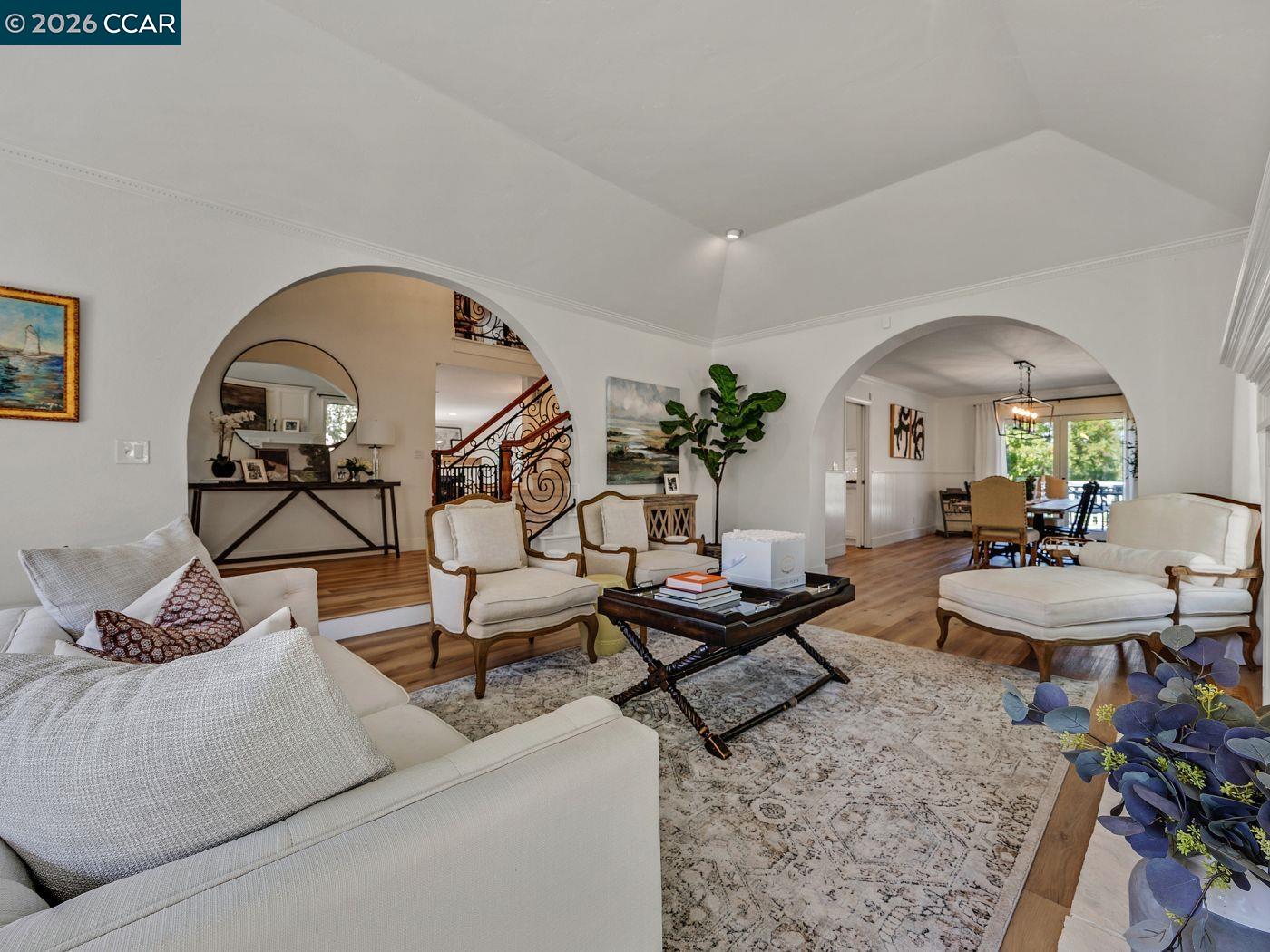 Detail Gallery Image 9 of 59 For 3911 Deer Trail Ln, Danville,  CA 94506 - 4 Beds | 3 Baths