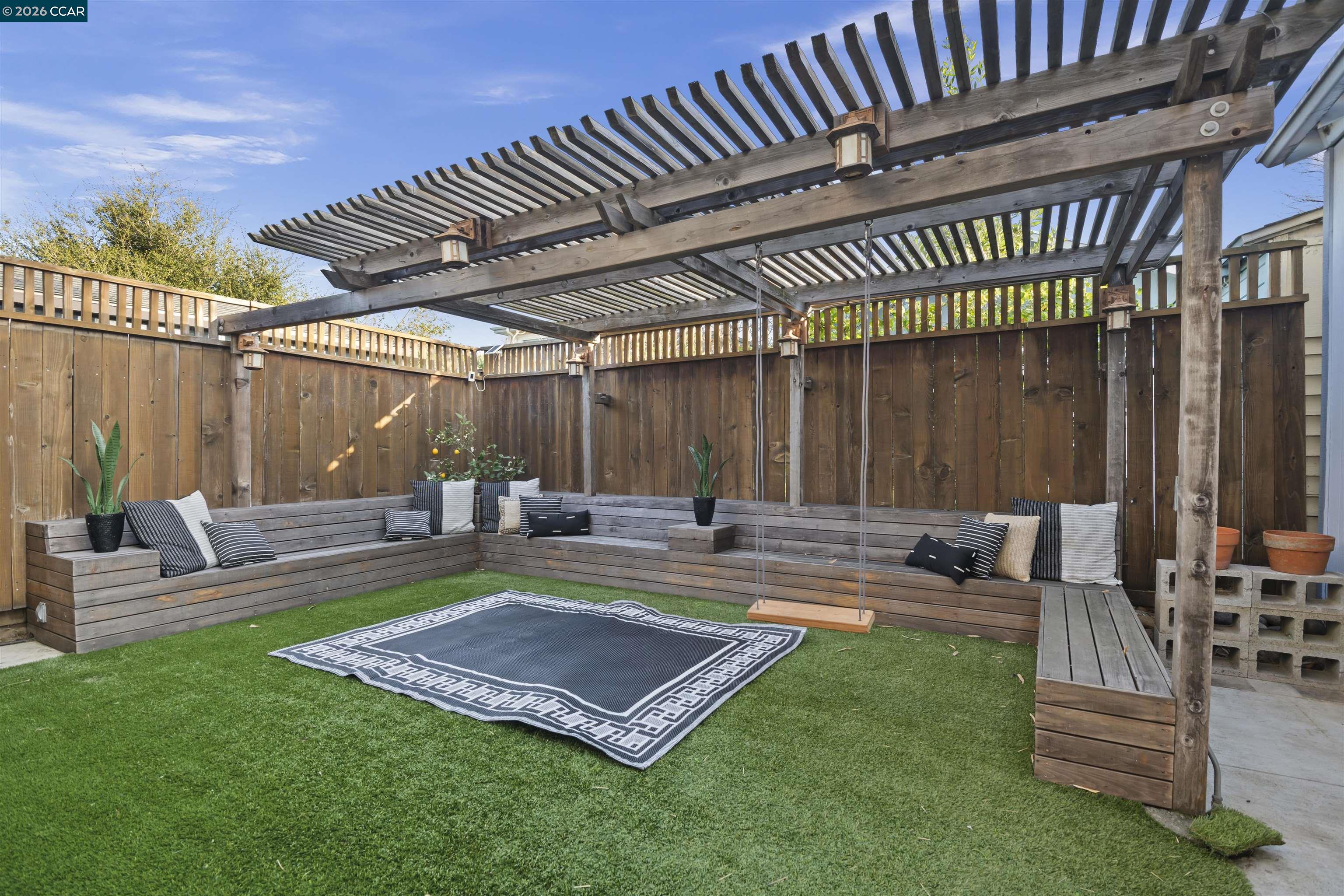 Detail Gallery Image 17 of 17 For 5428 Ruth Ave, Oakland,  CA 94601 - 3 Beds | 1 Baths