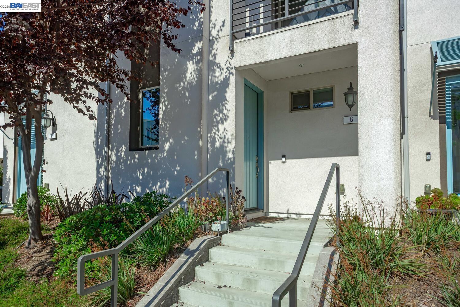 Detail Gallery Image 2 of 33 For 3077 Valley of Hearts Del Pl #6,  San Jose,  CA 95136-4977 - 2 Beds | 2 Baths