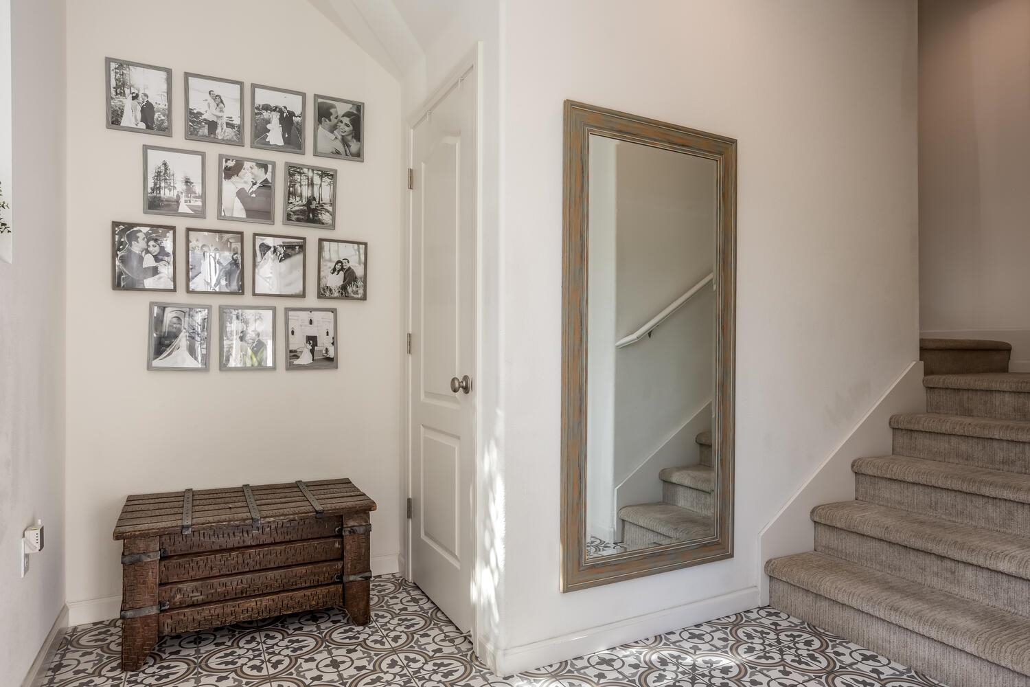 Detail Gallery Image 3 of 32 For 3077 Valley of Hearts Del Pl #6,  San Jose,  CA 95136-4977 - 2 Beds | 2 Baths