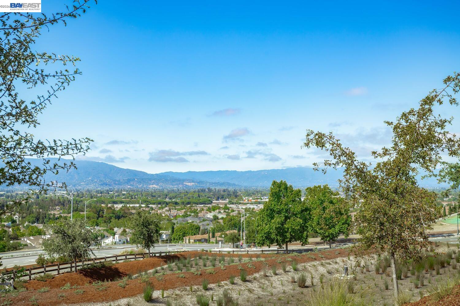Detail Gallery Image 28 of 33 For 3077 Valley of Hearts Del Pl #6,  San Jose,  CA 95136-4977 - 2 Beds | 2 Baths