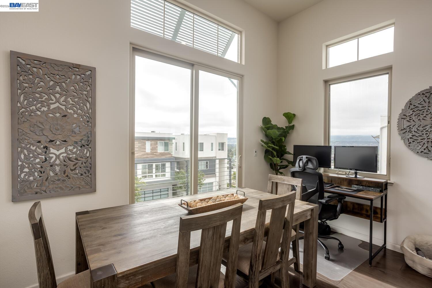 Detail Gallery Image 8 of 33 For 3077 Valley of Hearts Del Pl #6,  San Jose,  CA 95136-4977 - 2 Beds | 2 Baths