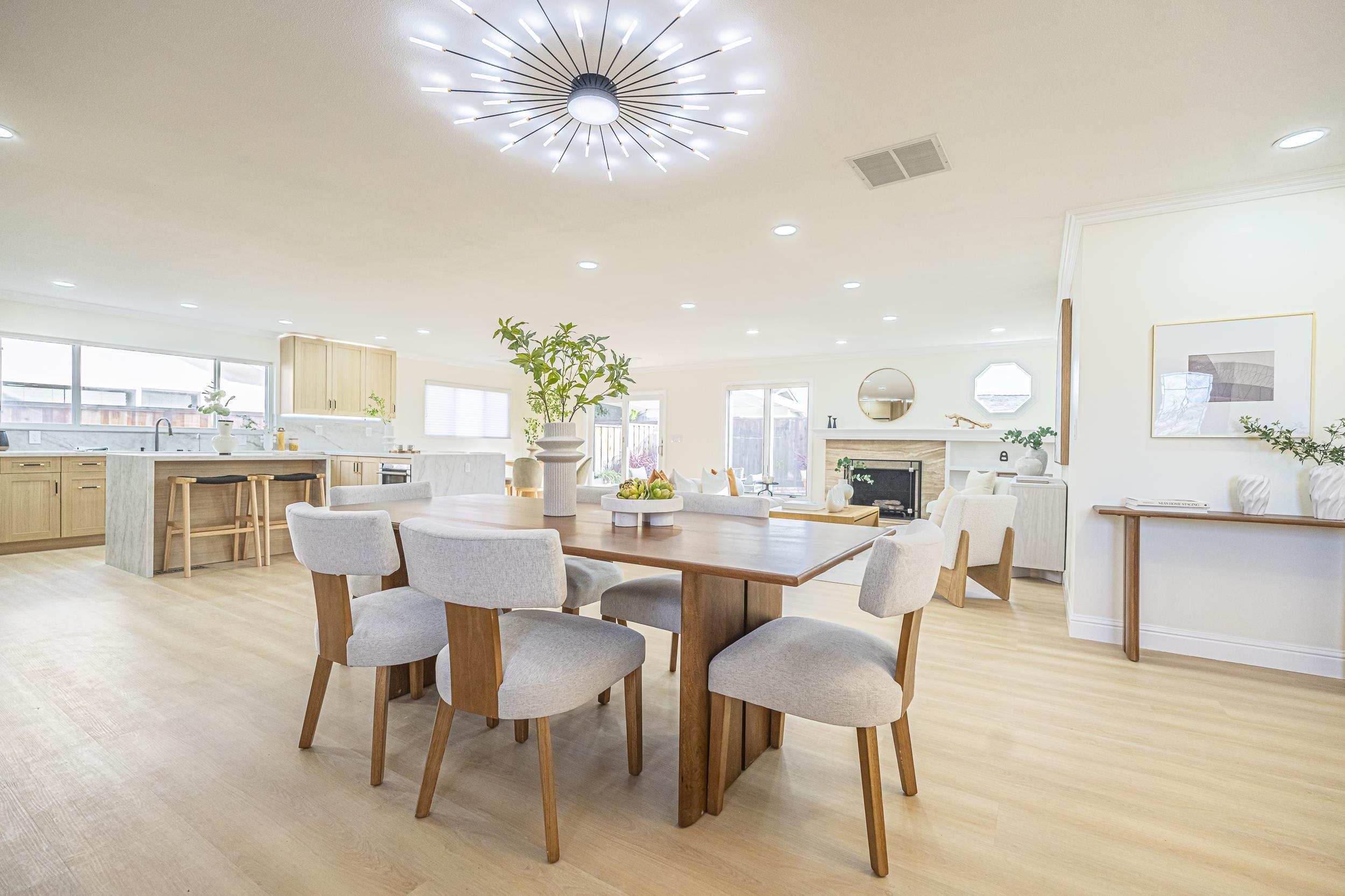 Detail Gallery Image 3 of 48 For 3474 Walton Way, San Jose,  CA 95117 - 3 Beds | 2/1 Baths