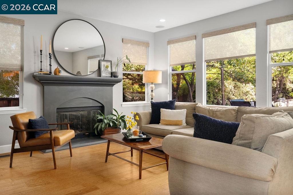 Detail Gallery Image 12 of 59 For 27 Campbell Place, Danville,  CA 94526 - 5 Beds | 4 Baths