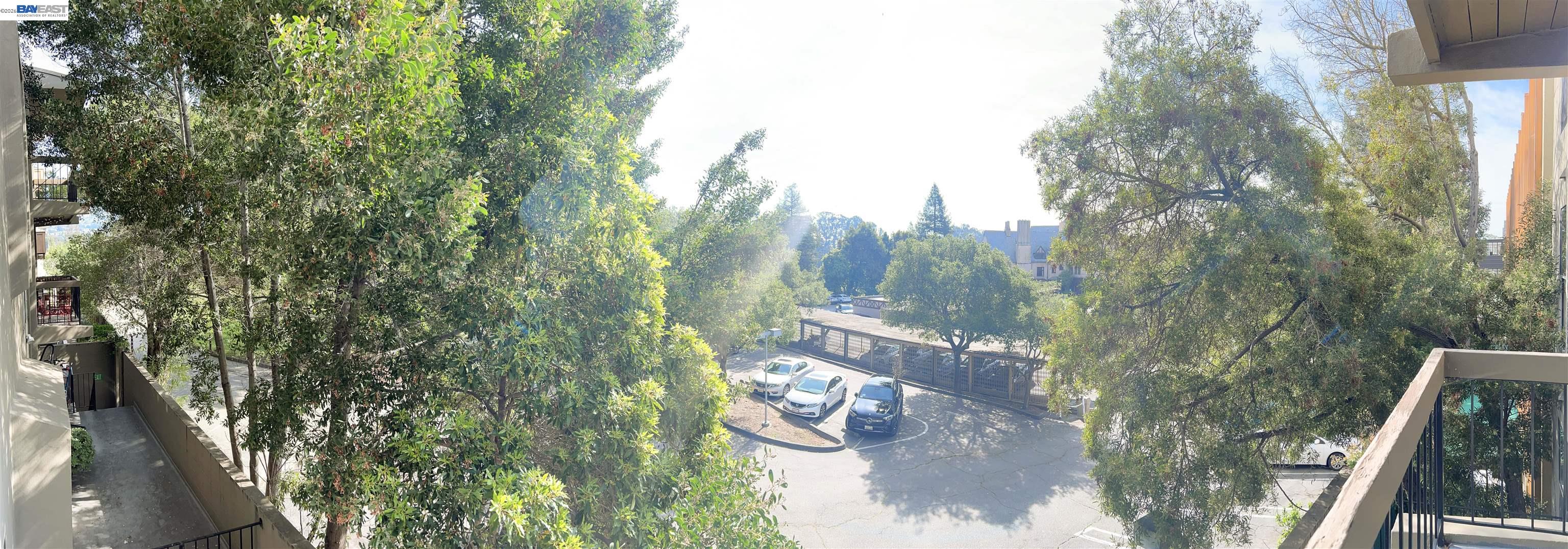 Detail Gallery Image 21 of 25 For 5335 Broadway Terrace #204,  Oakland,  CA 94618 - 2 Beds | 2 Baths