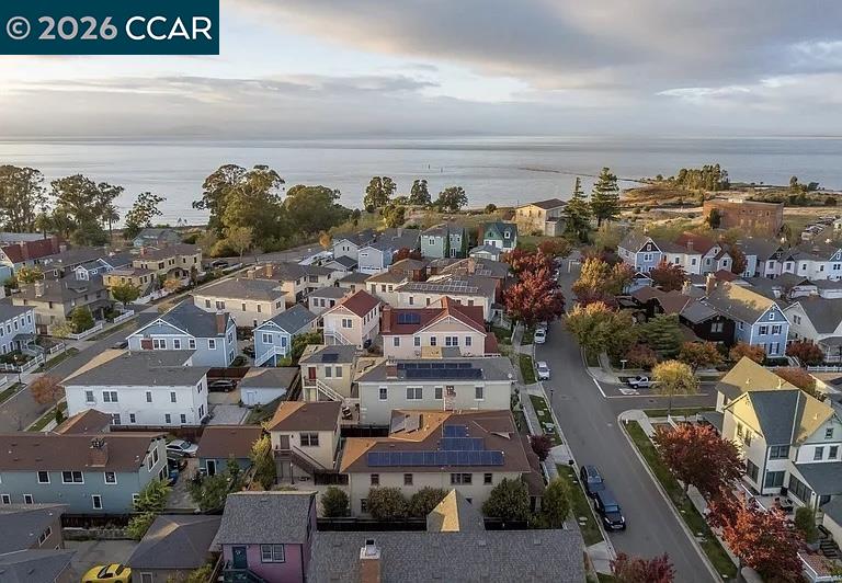 Detail Gallery Image 2 of 11 For 1129 Promenade St a,  Hercules,  CA 94547 - 1 Beds | 1 Baths