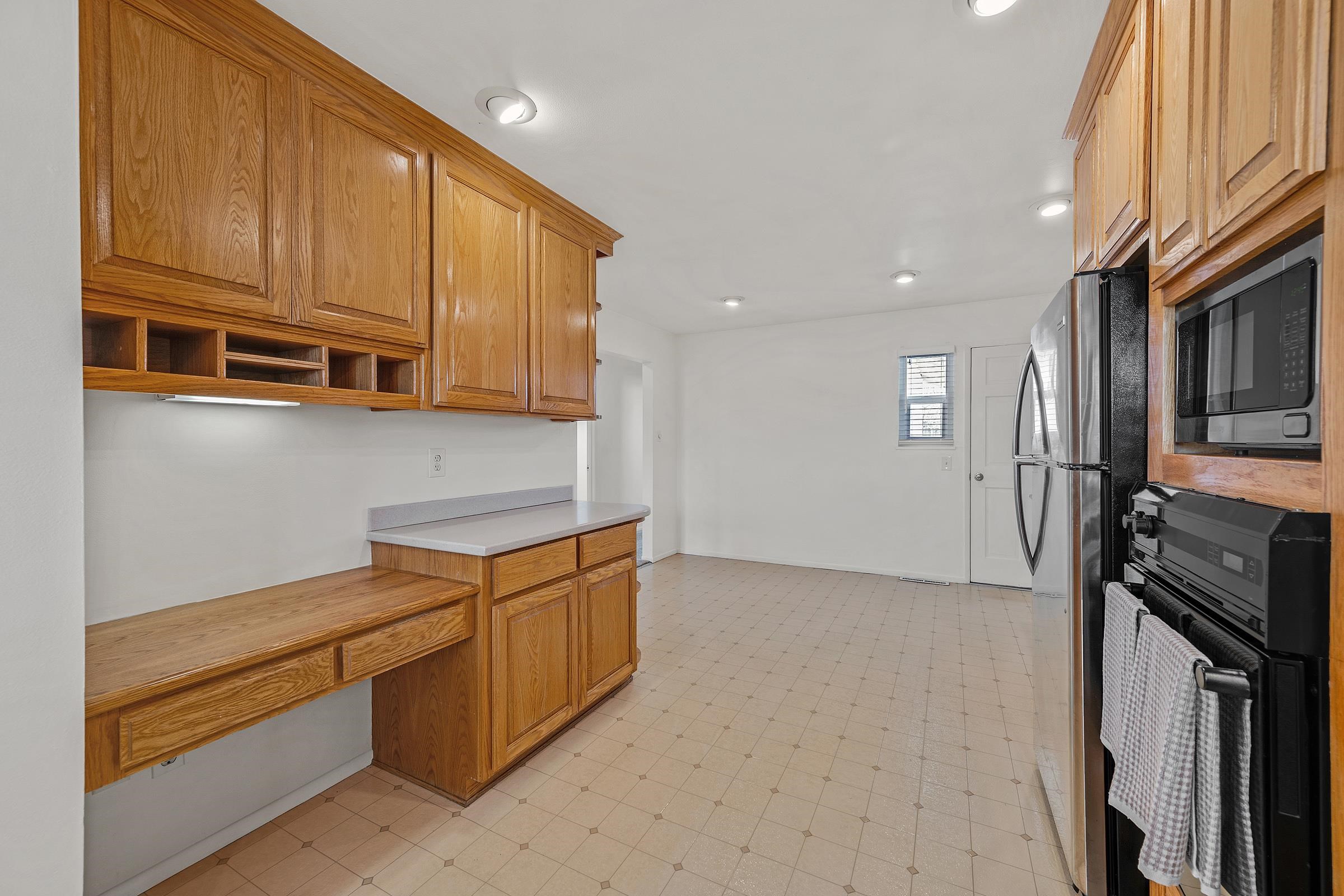 Detail Gallery Image 18 of 54 For 24825 Santa Clara St, Hayward,  CA 94544 - 3 Beds | 2 Baths