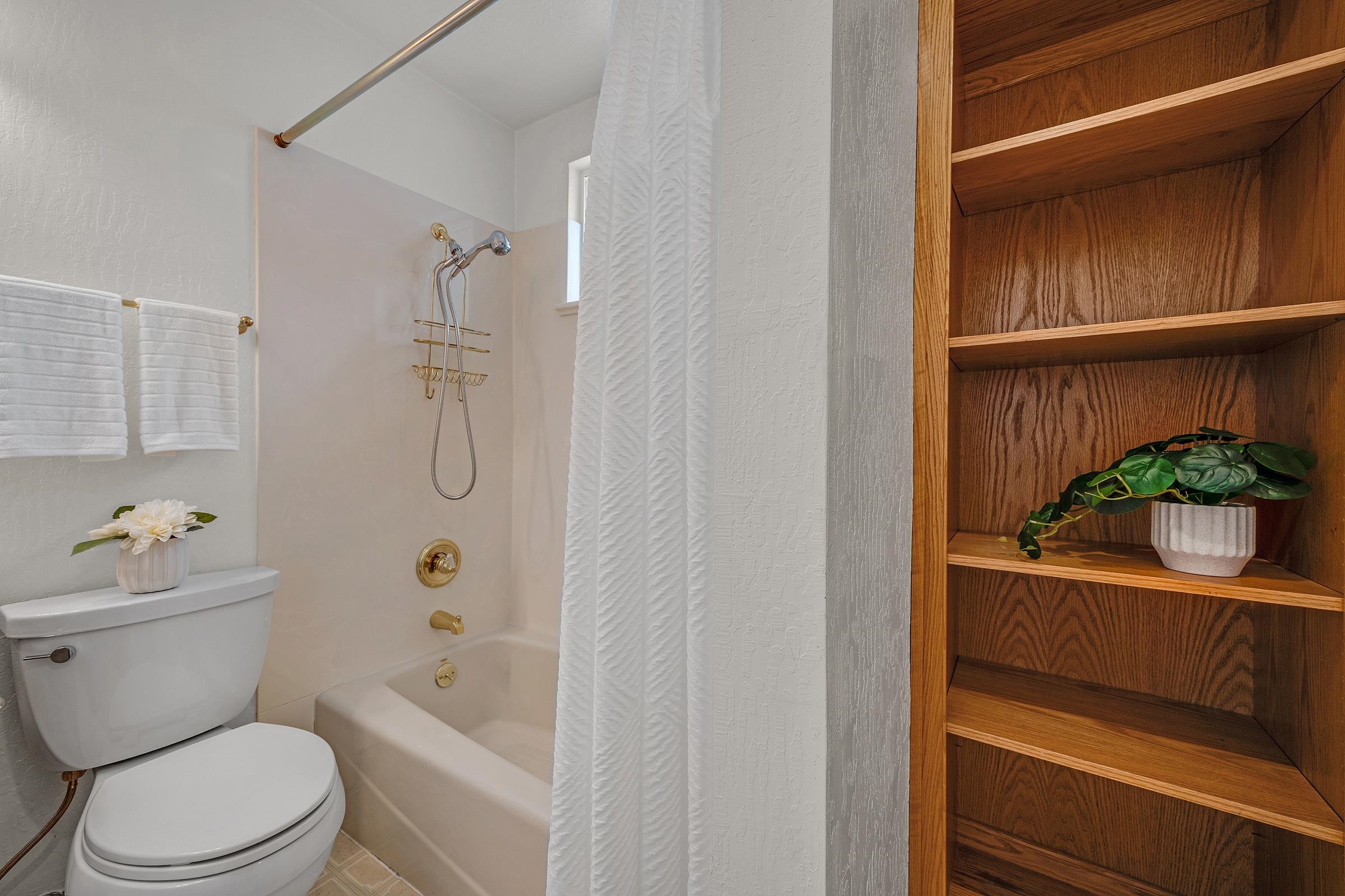 Detail Gallery Image 27 of 54 For 24825 Santa Clara St, Hayward,  CA 94544 - 3 Beds | 2 Baths