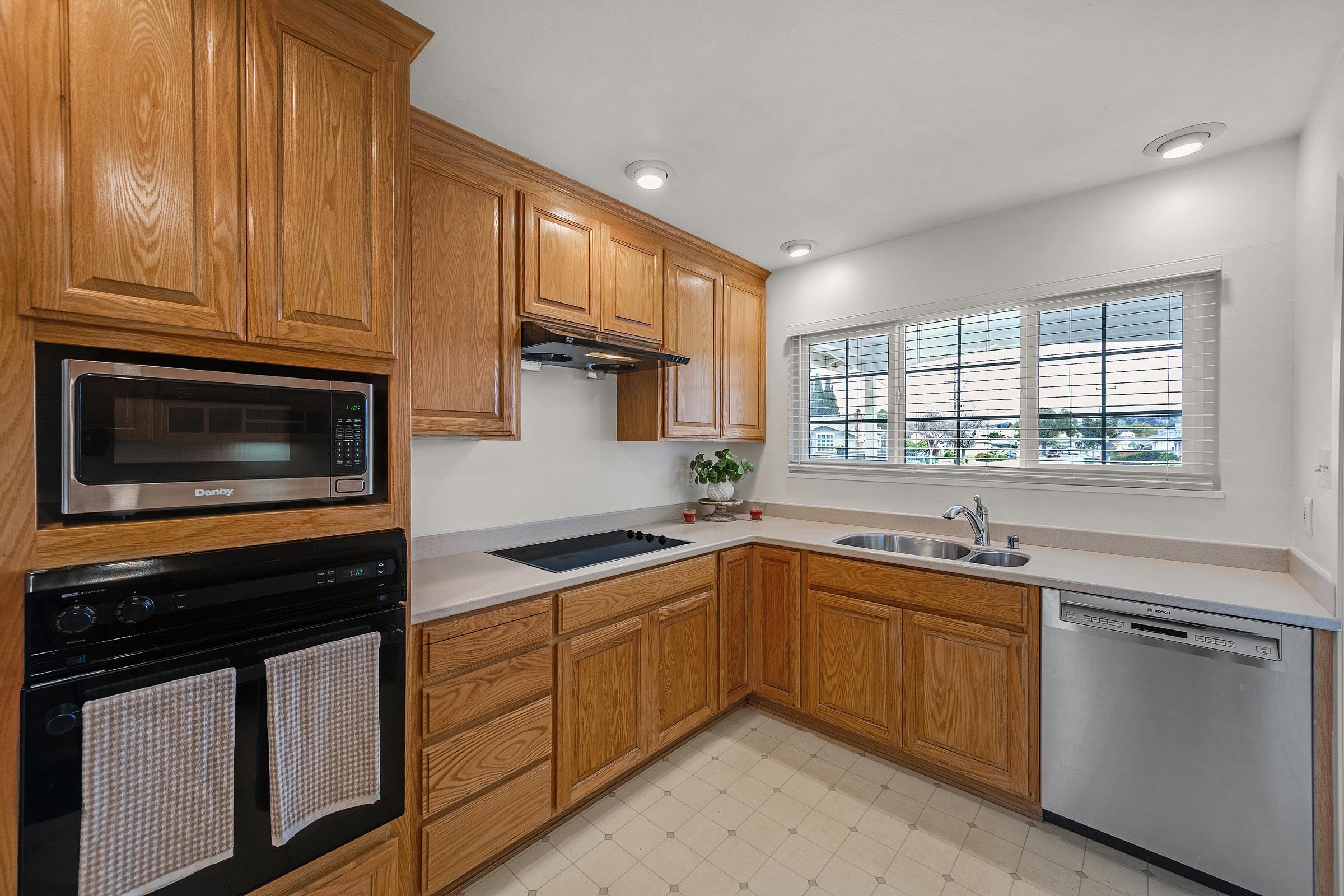 Detail Gallery Image 48 of 54 For 24825 Santa Clara St, Hayward,  CA 94544 - 3 Beds | 2 Baths