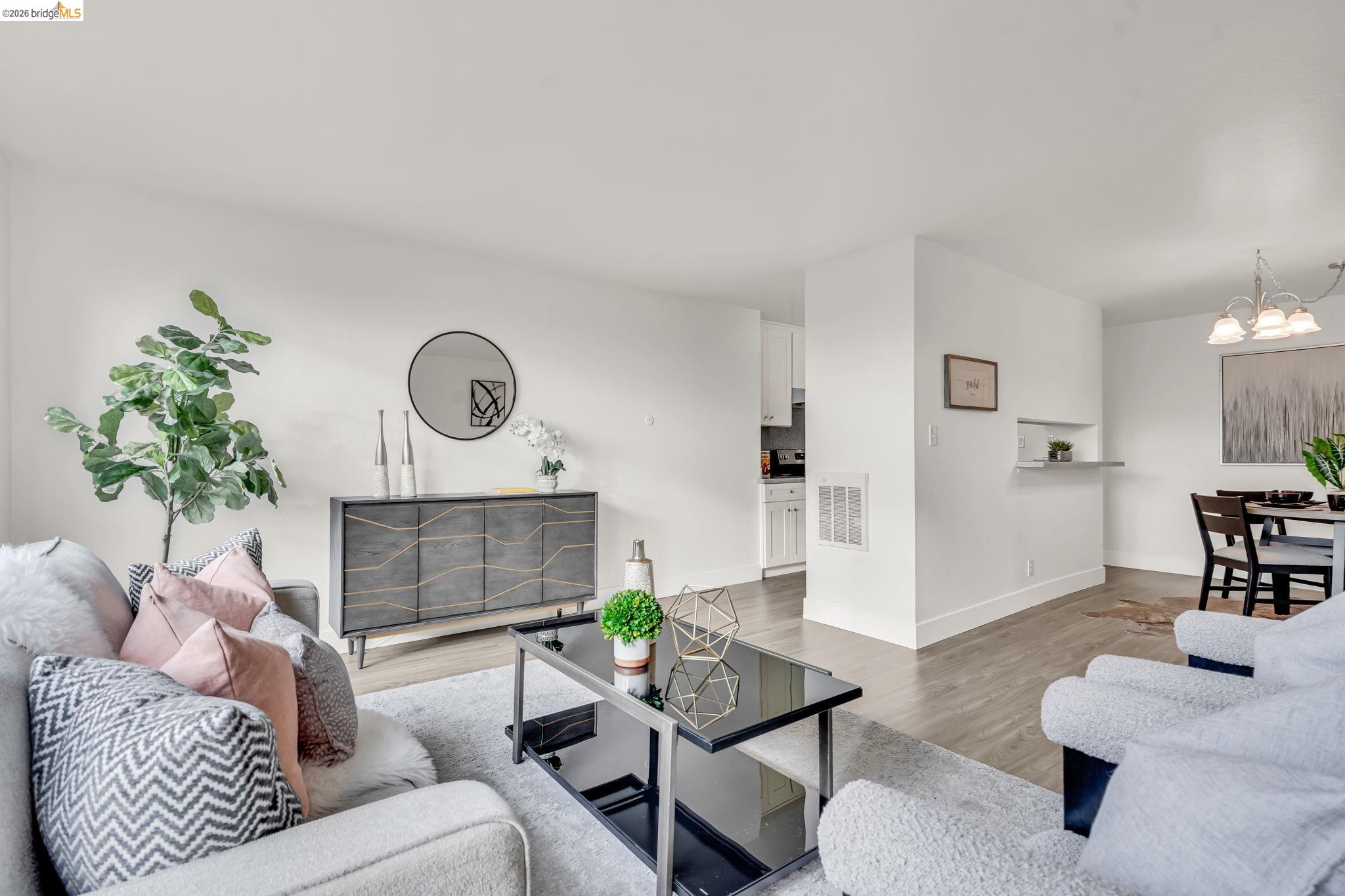 Photo #9: 41123575 Listing: Photo #9