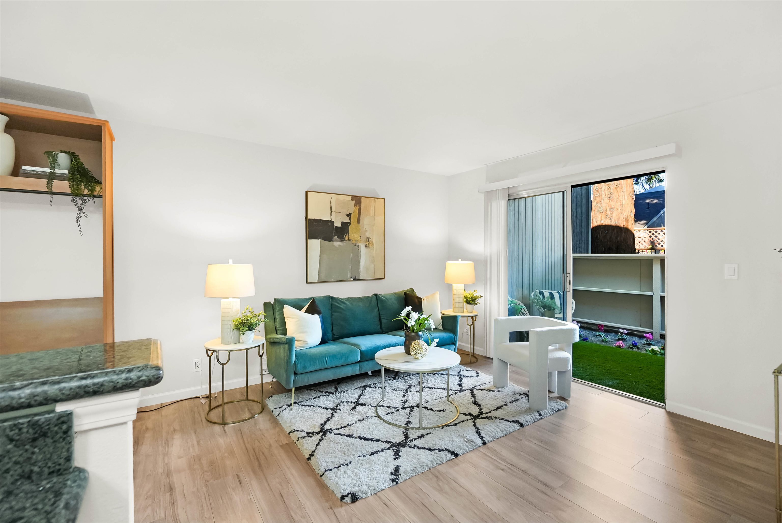 Photo #2: 41123576 Listing: Photo #2